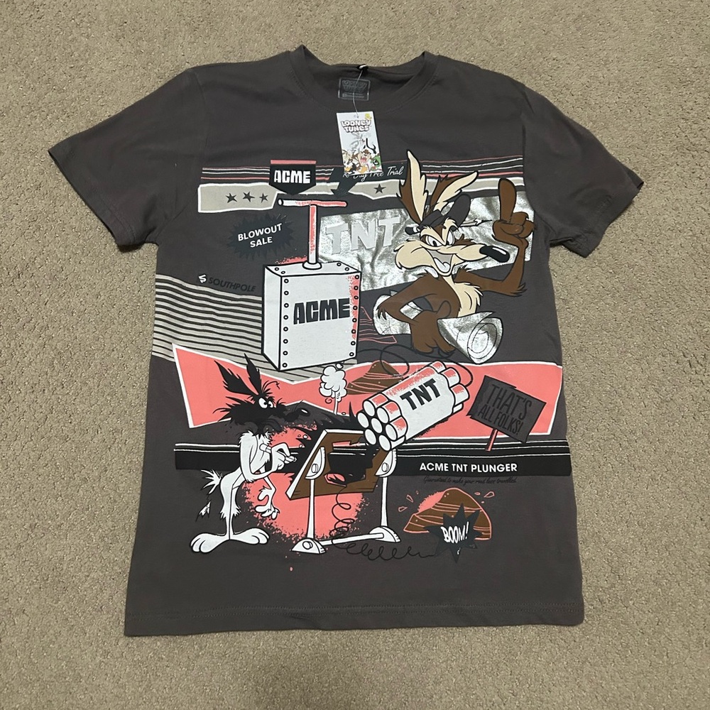 Southpole Gray Short Sleeve Tee Graphic Design